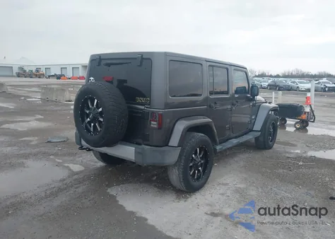 2014 Jeep Wrangler Unlimited Sahara z USA, uszkodzony, nr VIN 1C4BJWEG7EL210910